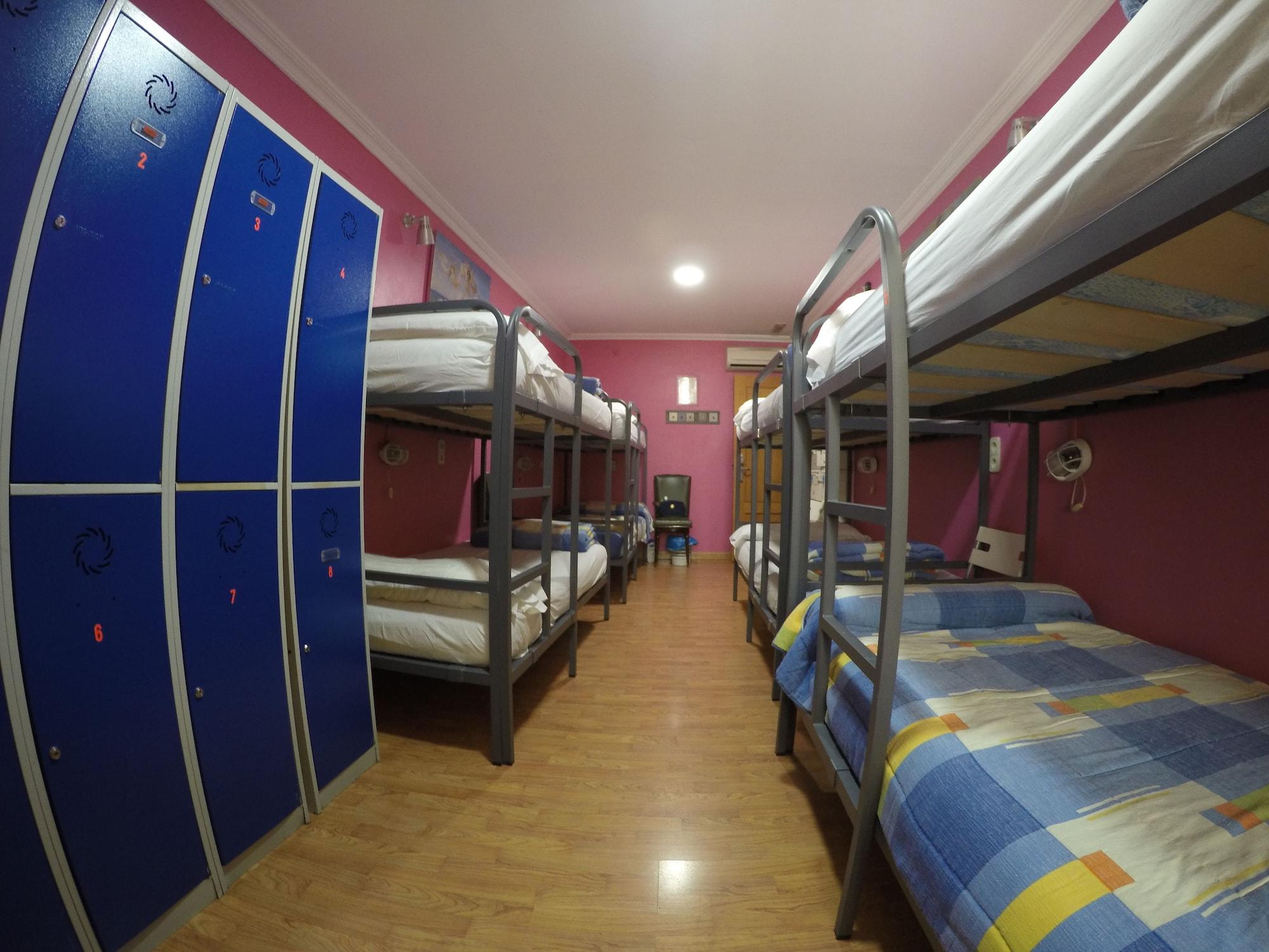 Hostel RC Miguel Angel Madrid Exterior foto Hostel in Madrid, Spain